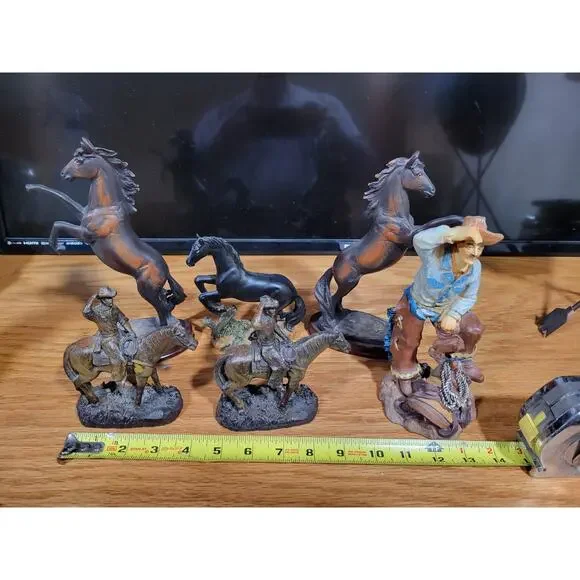 Southwest Theme Small resin Figures, horses, Cowboy 6 - Picture 16 of 16